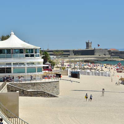Strand Carcavelos zahlreiche Strandcafés Restaurants