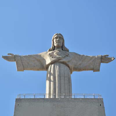 La estatua de Cristo Rei vista desde el mirador