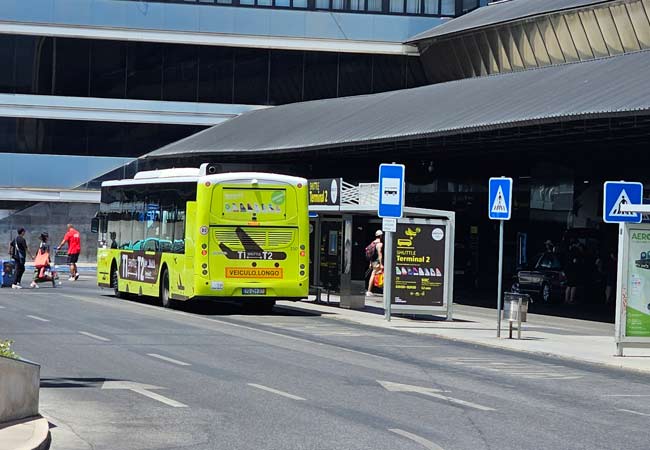 El autobús lanzadera que va a la Terminal 2
