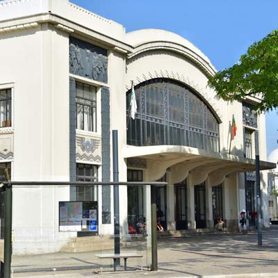 Cais do Sodré train station