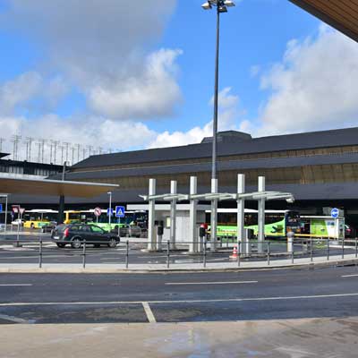 departures hall Lisbon airport 