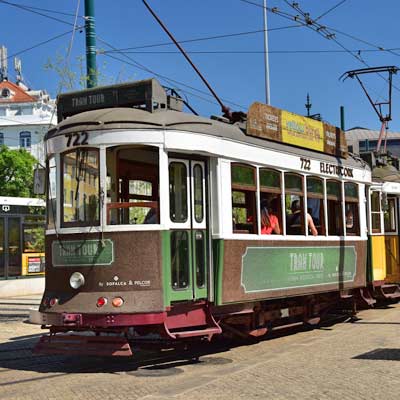 tourist trams lisbon