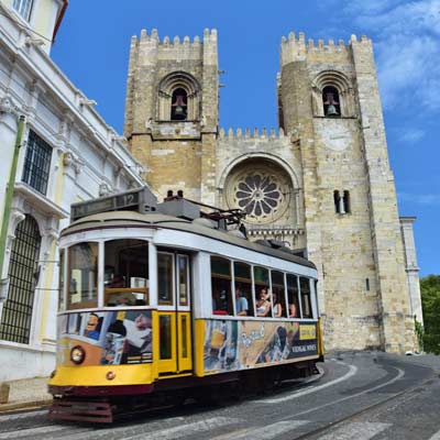 28 tram cathedral lisbon