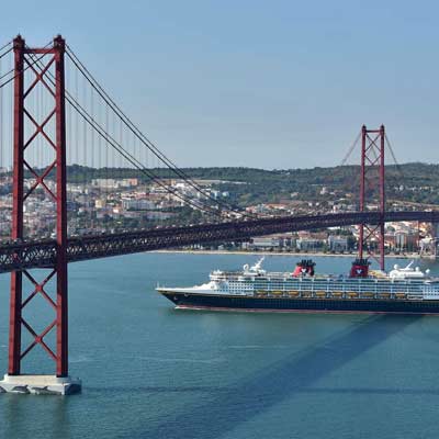 Ponte 25 de Abril Blick  Lissabon