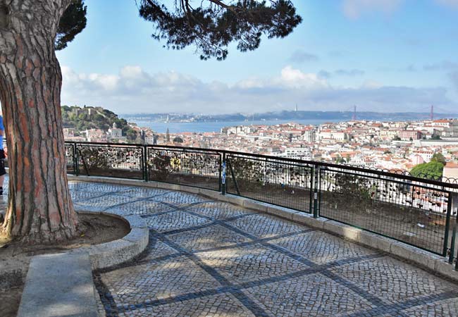 Miradouro da Senhora do Monte, punto panoramico di Lisbona