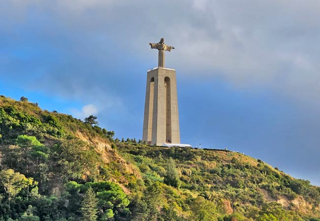 Cristo Rei viewpoint