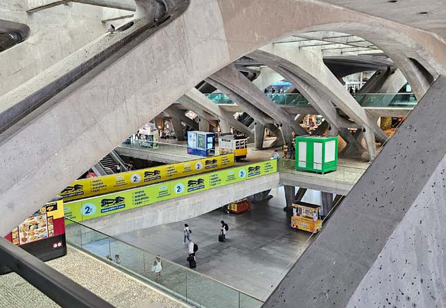 inside of Oriente station