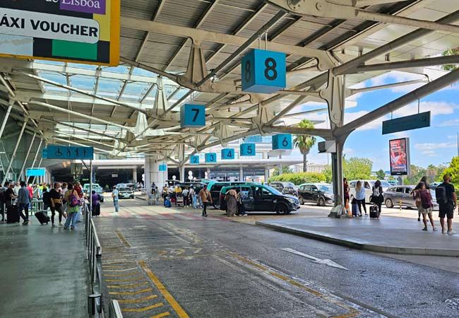 taxi pick up zone Lisbon airport