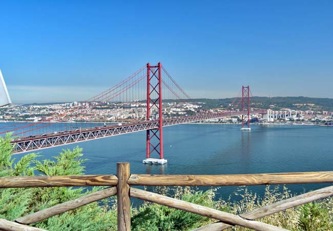 La vue sur tout Lisbonne depuis le Cristo Rei