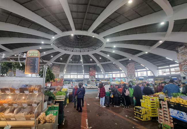 Mercado de Benfica market