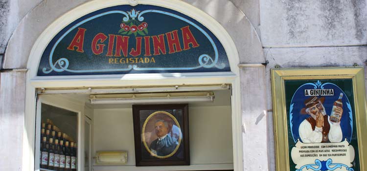 Il bar Ginjinha a Baixa
